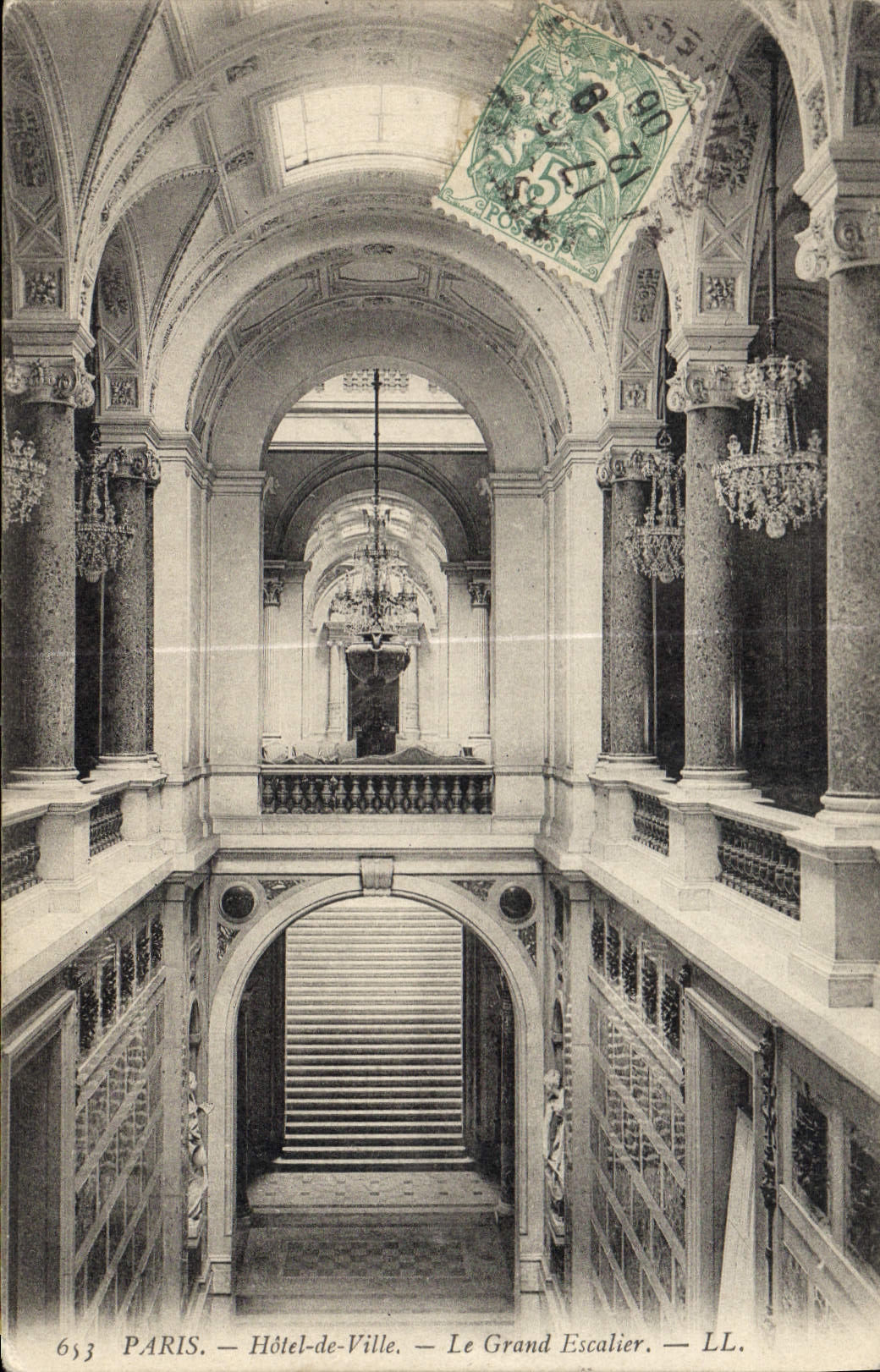 CPA Paris Hotel de Ville Le Grand Escalier 