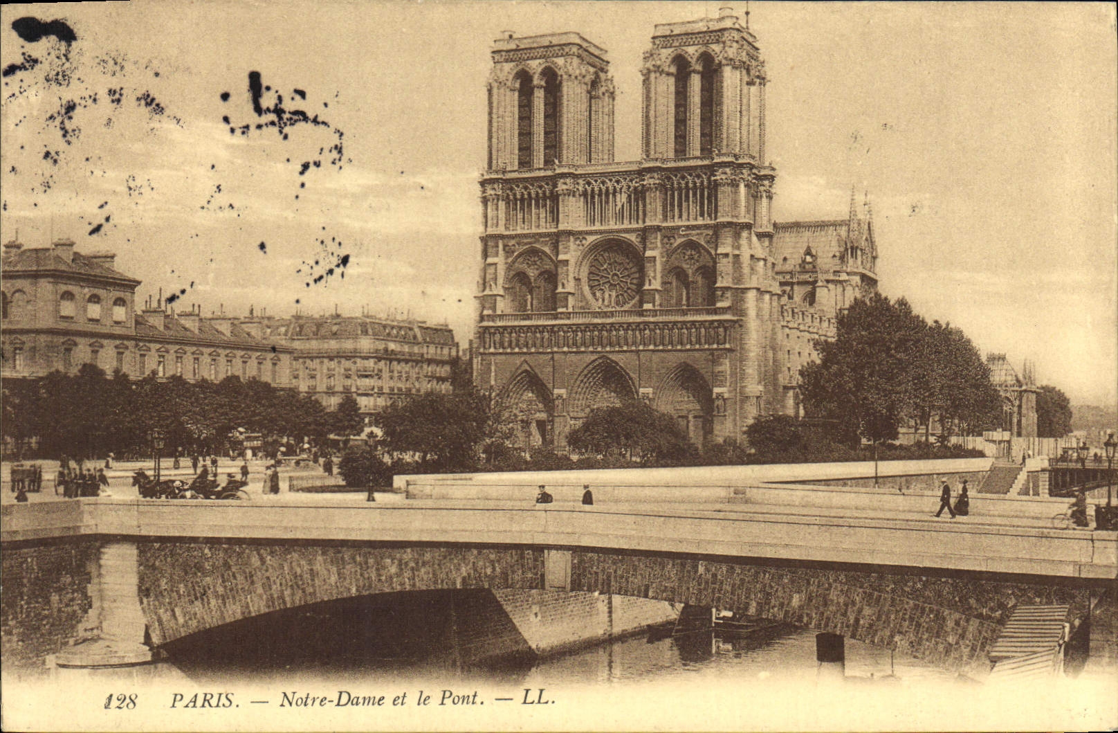 CPA Paris Notre Dame et le Pont 