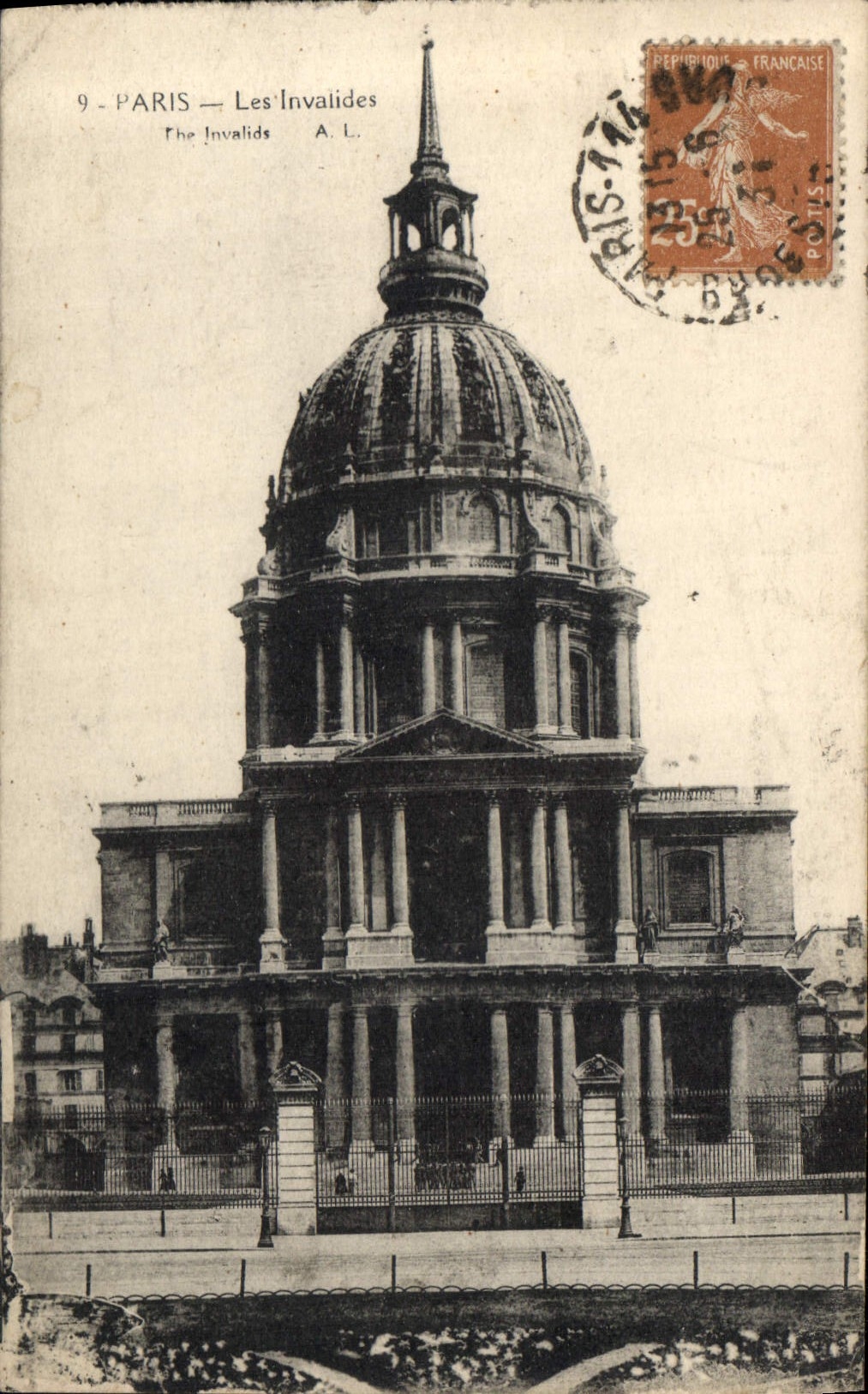 CPA Paris Les Invalides 