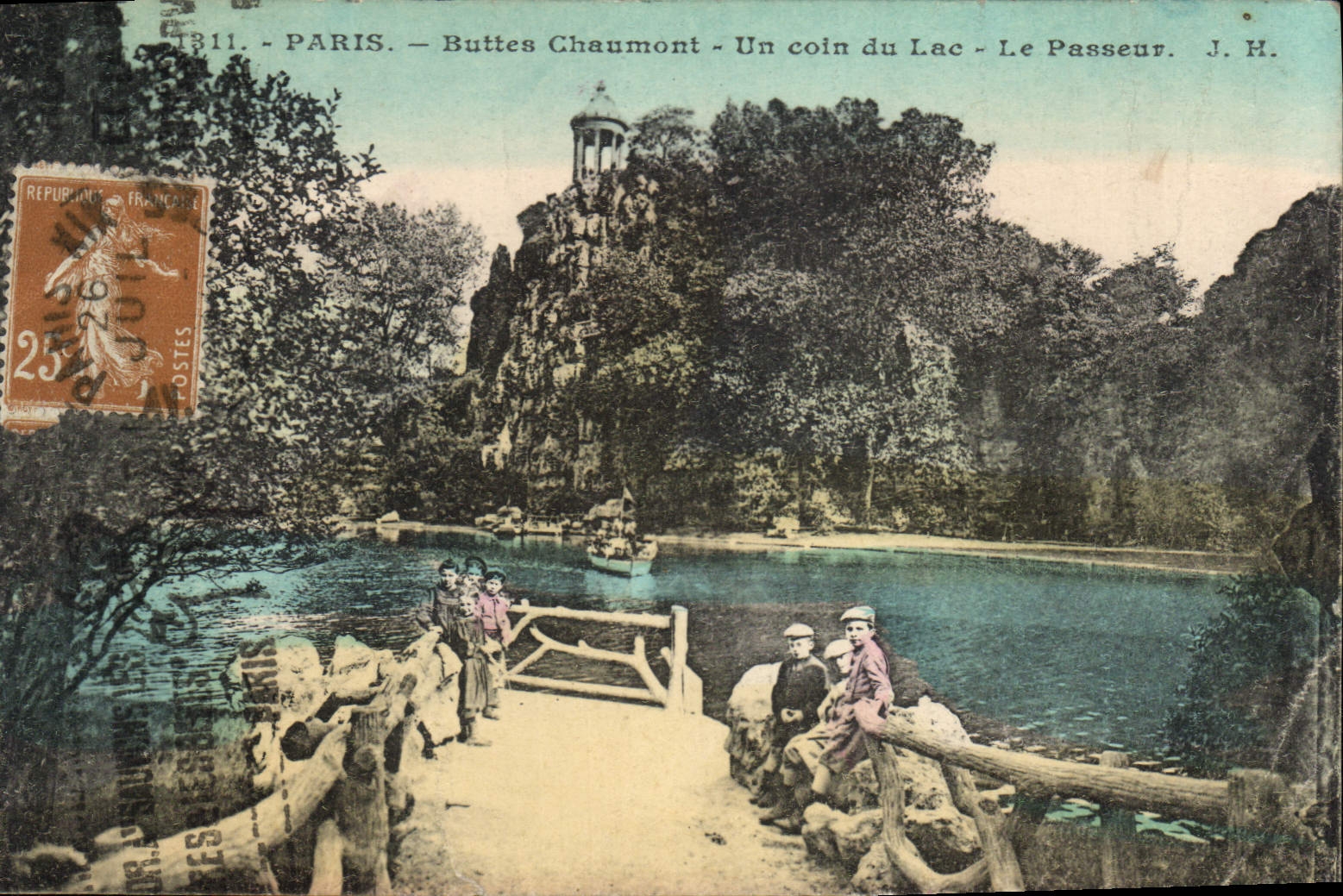 CPA Paris Buttes Chaumont Un coin du Lac Le Passeur 
