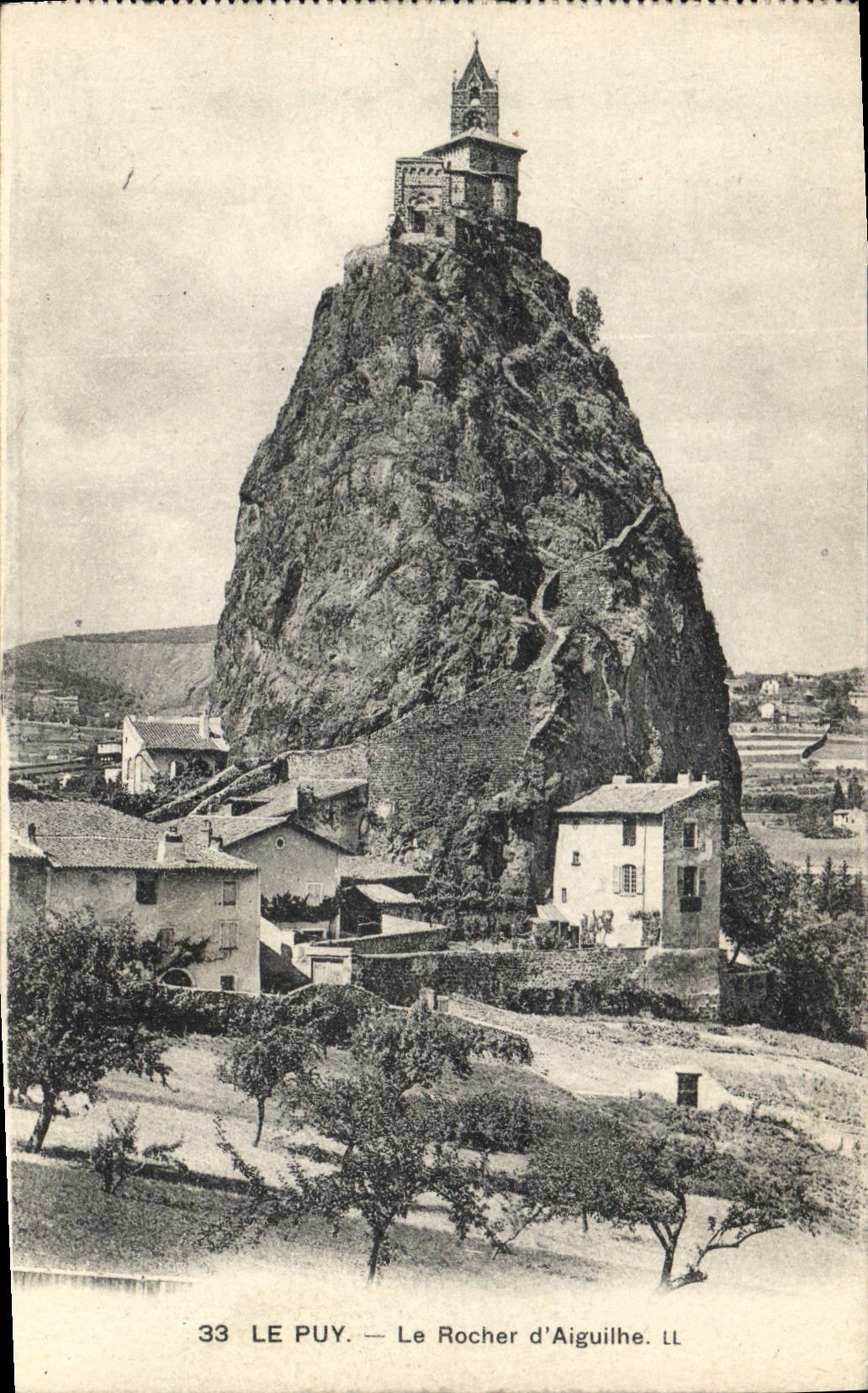 Le Puy — Le Rocher d'Aiguilhe — Éditeur Levy & Neurphein, Paris