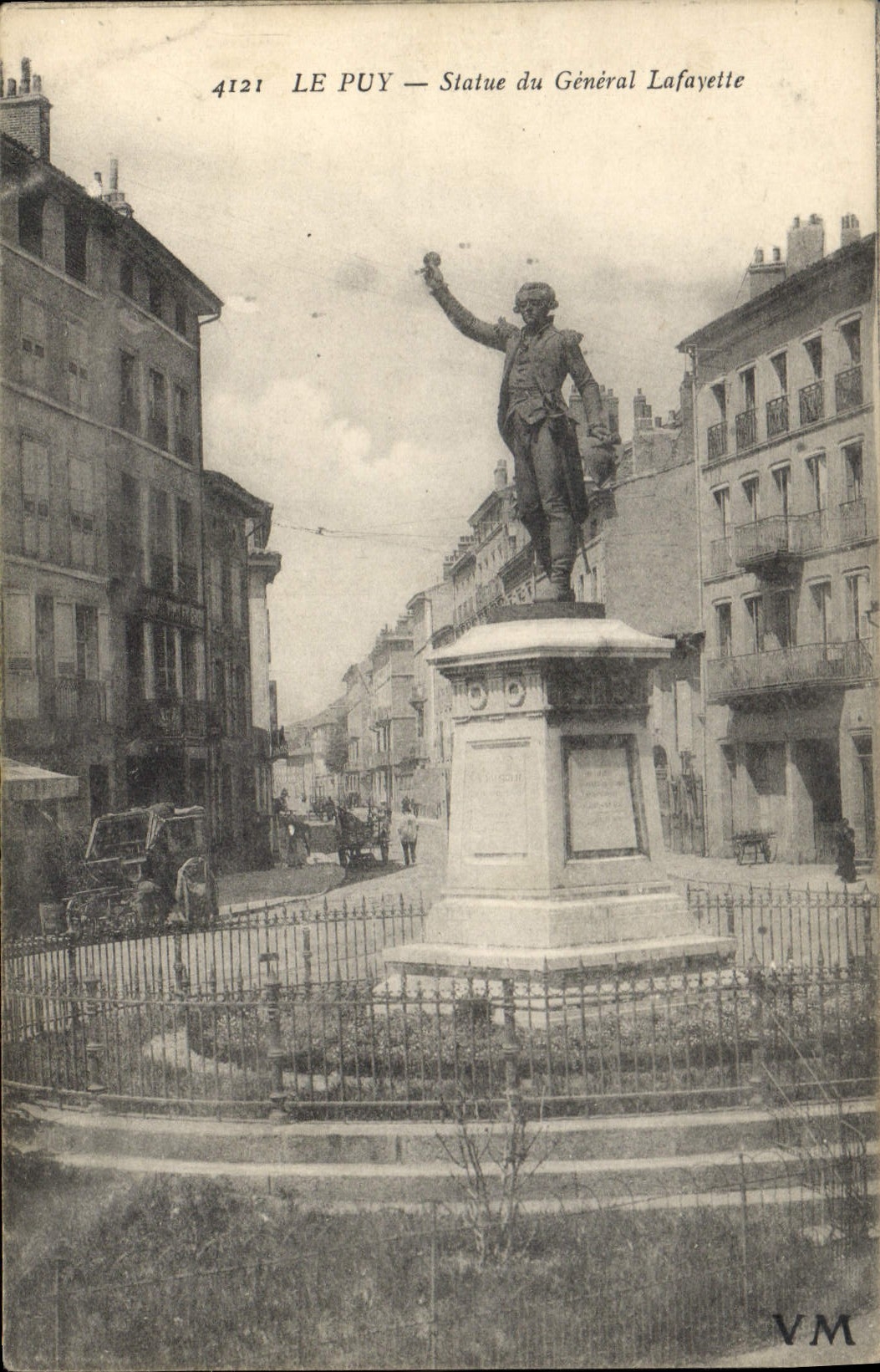 CPA Le Puy Statue du General Lafayette 