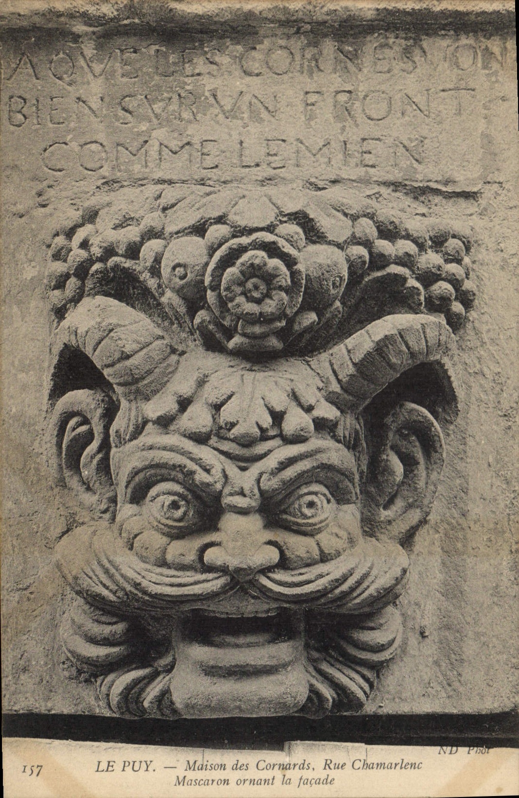 CPA Le Puy Maison des Cornards Rue Chamarlenc Marscaron ornant la facade 