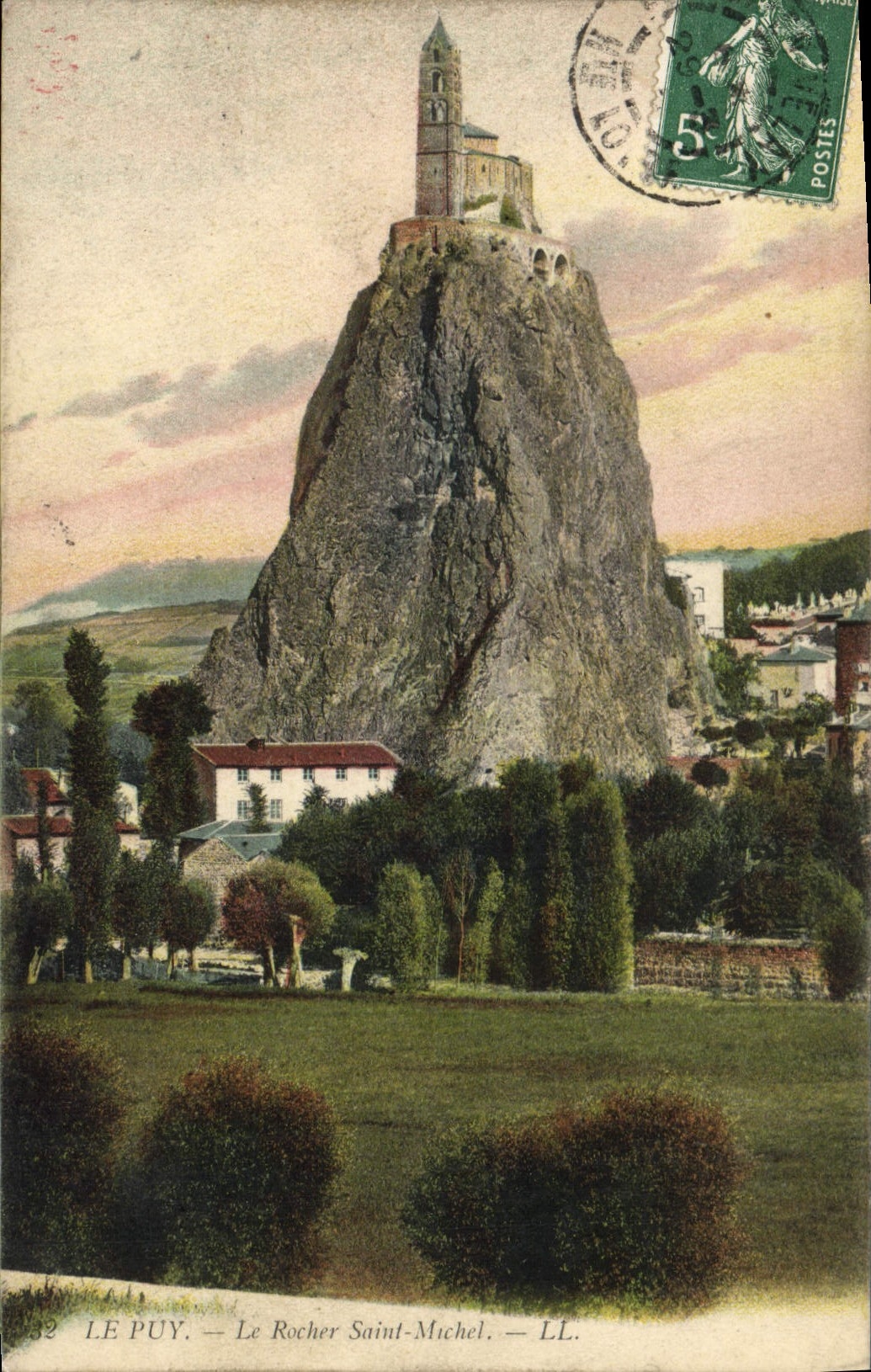 CPA Le Puy Le Rocher Saint Michel 