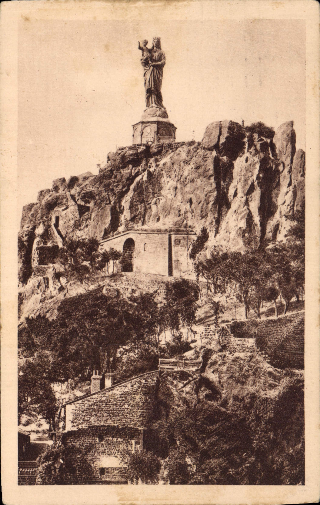 Le Puy-en-Velay — Statue colossale de Notre-Dame-de-France sur le Rocher Corneille — éditeur LL
