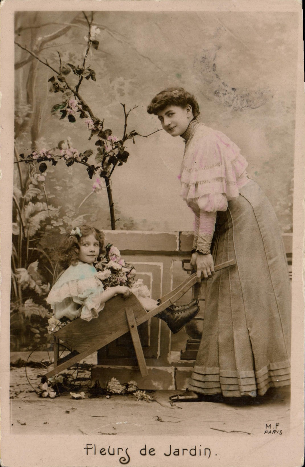 Fleurs de Jardin — M.F. PARIS