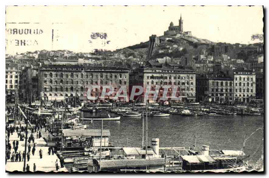CPA Marseille B du R Le Quai des Belges et Notre Dame de la Garde 