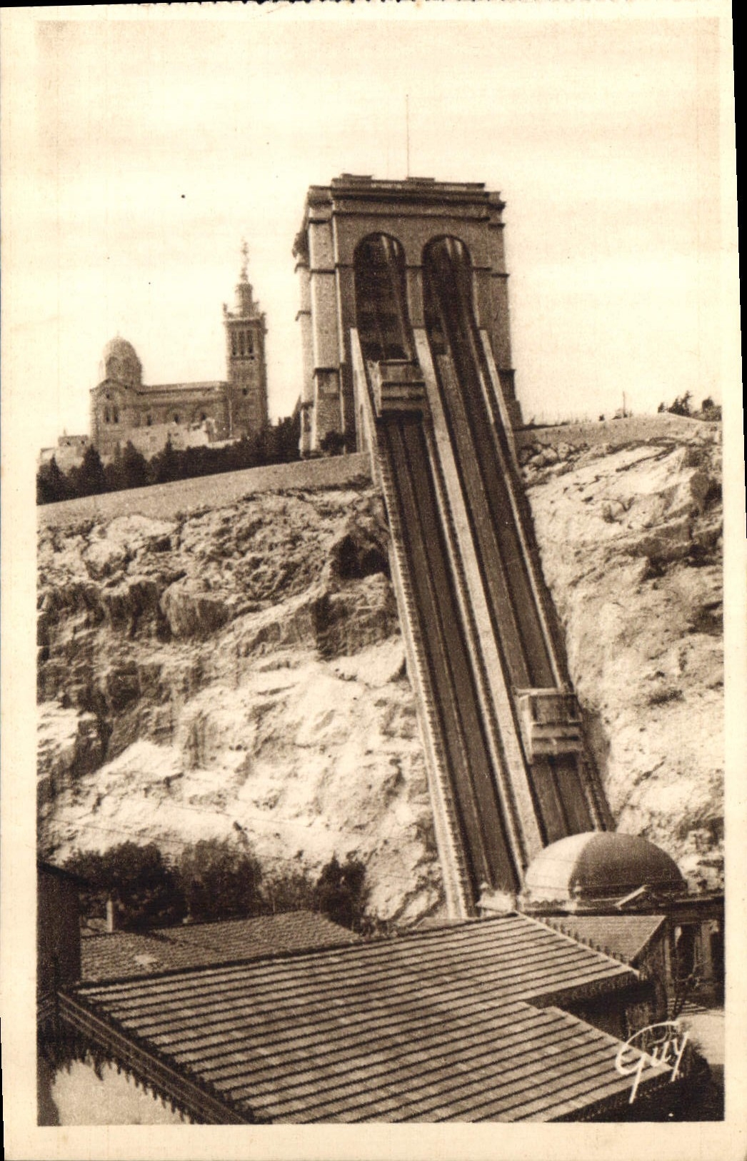 Marseille (B.du-R.) — Les ascenseurs et basilique de Notre-Dame de la Garde — Éditions d'Art GUY