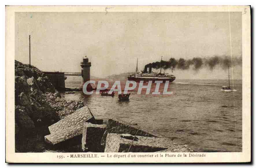 CPA Marseille Le depart d'Un Courrier et le Phare de la Desirade 