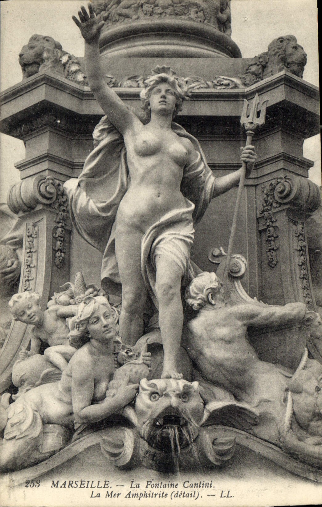 Marseille — La Fontaine Cantini (détail) — LL