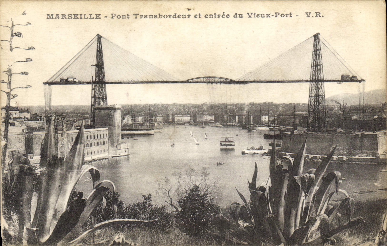Marseille - Pont Transbordeur et entrée du Vieux-Port - V.R.