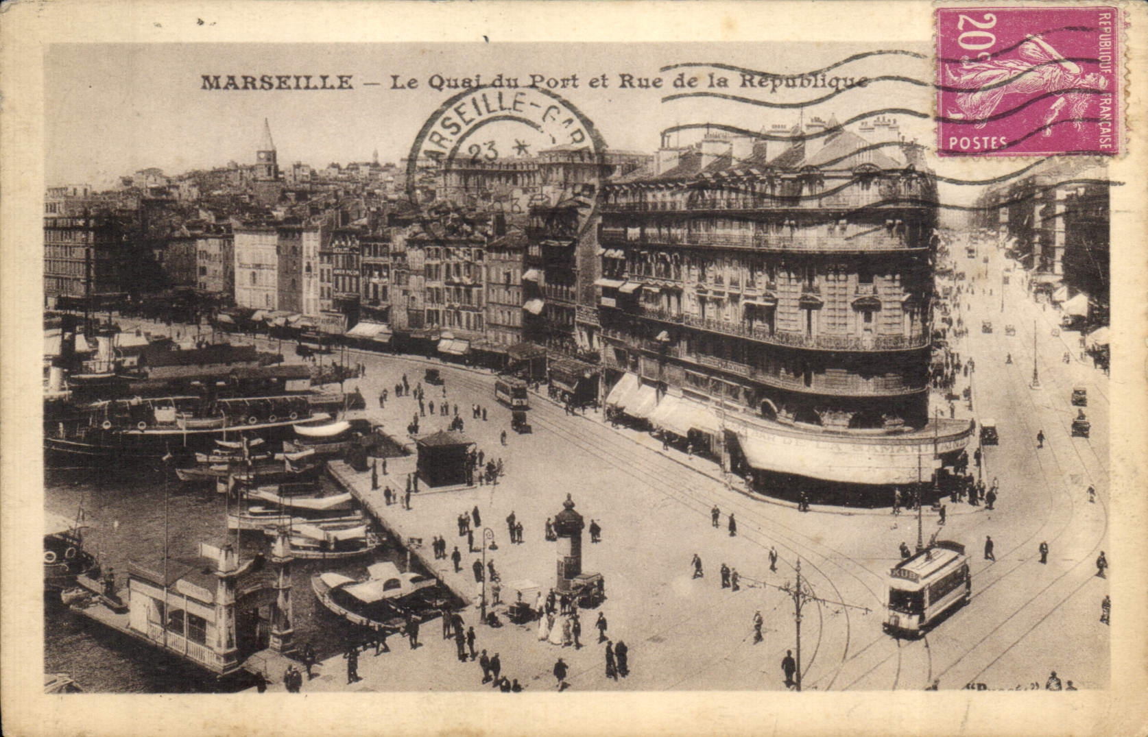 CPA Marseille Le Quai du Port et Rue de la Republique 