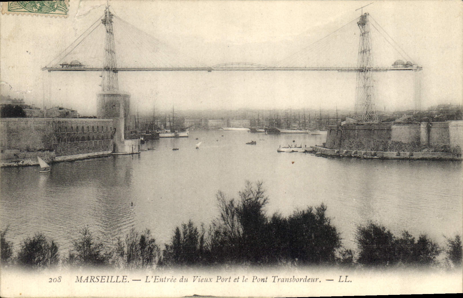 CPA Marseille L'Entree du Vieux Port et le Transbordeur 