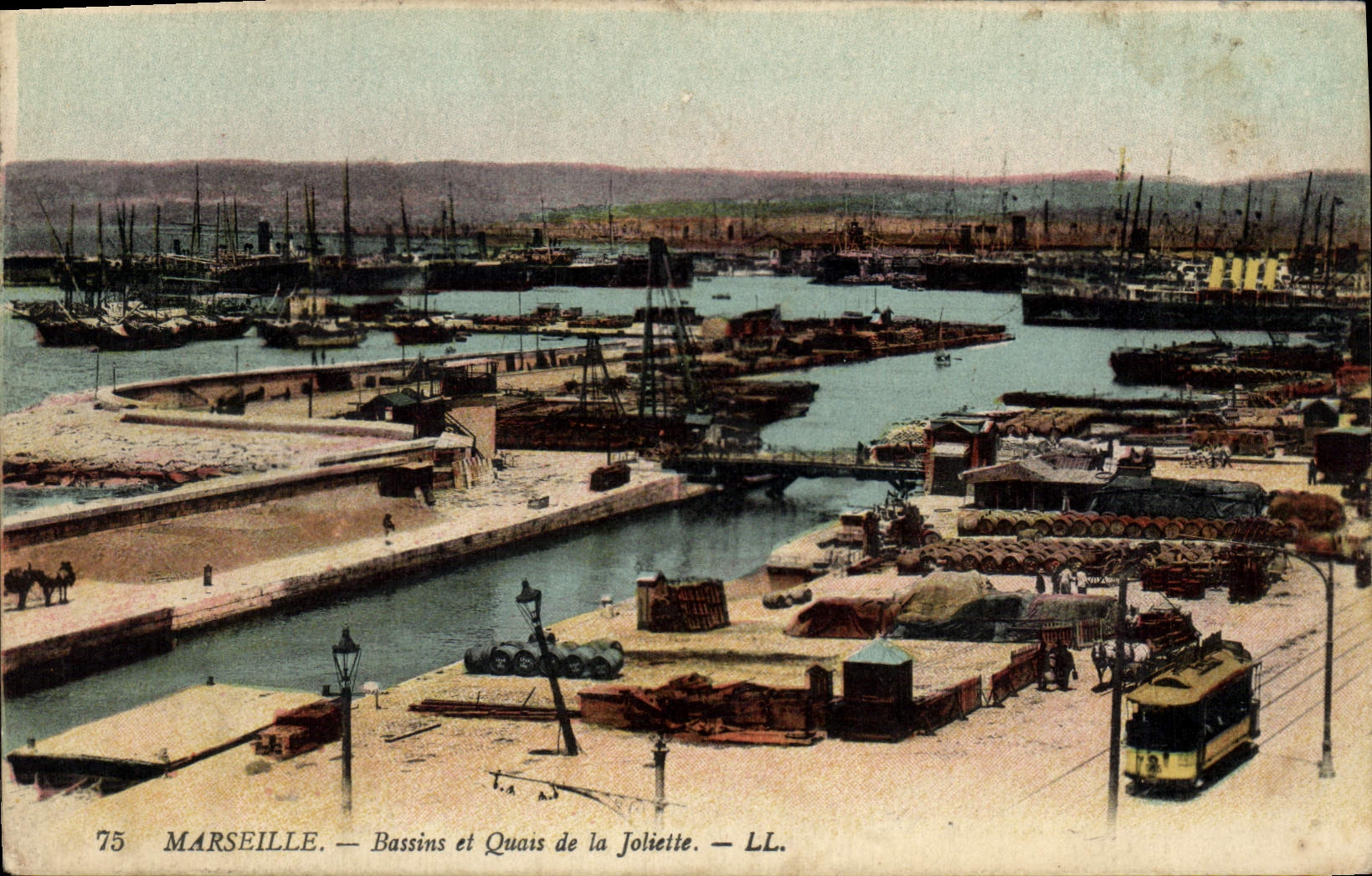 CPA Marseille Bassins et Quais de la Joliette 