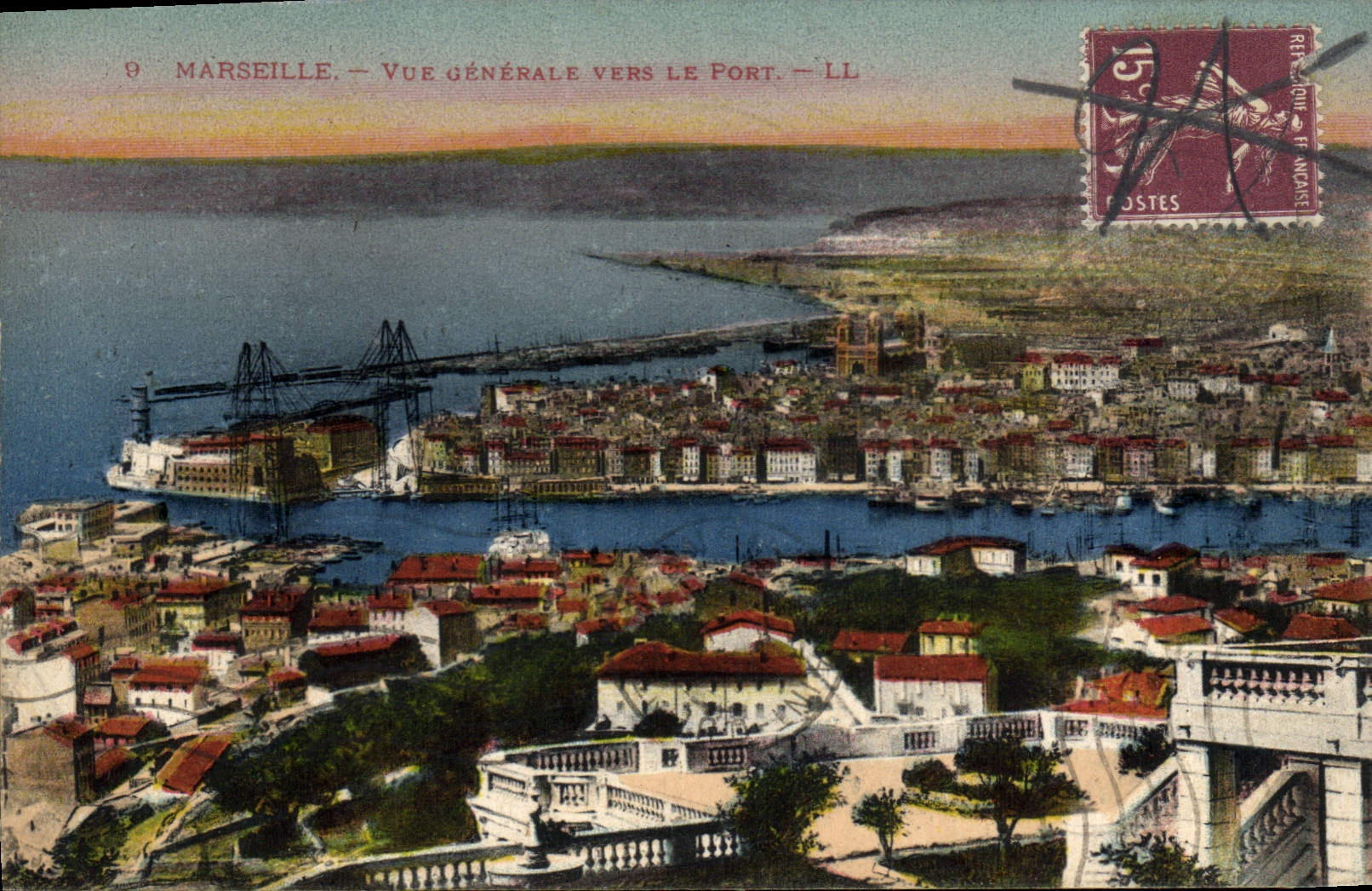 CPA Marseille Vue Generale Vers le Port 