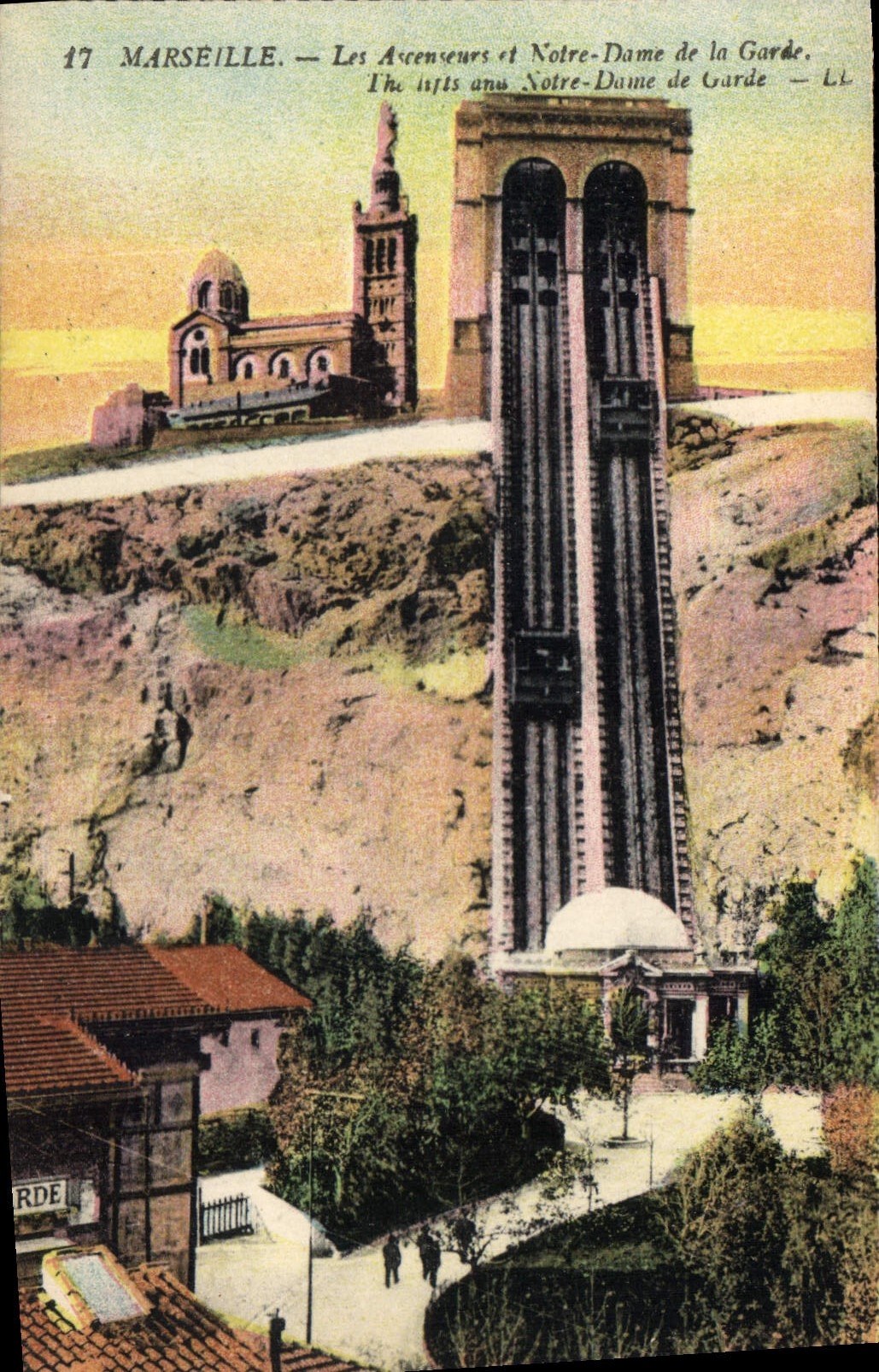 CPA Marseille Les Ascenseurs et Notre Dame de la Garde 