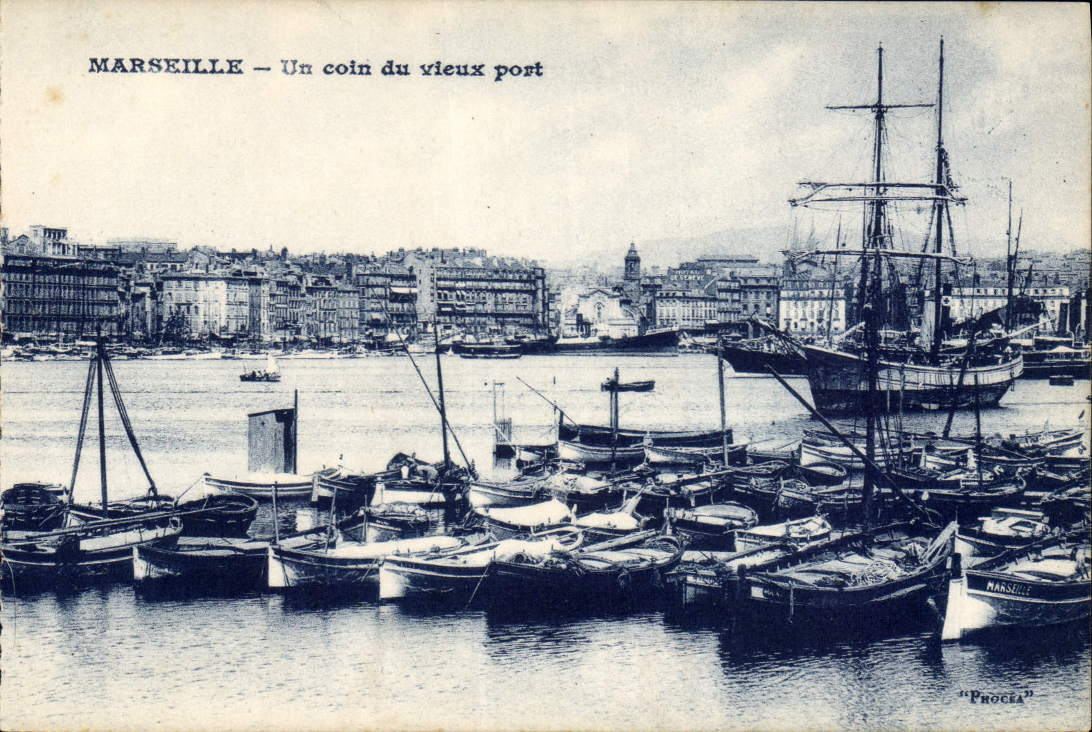 CPA Marseille Un coin du vieux port Bateaux