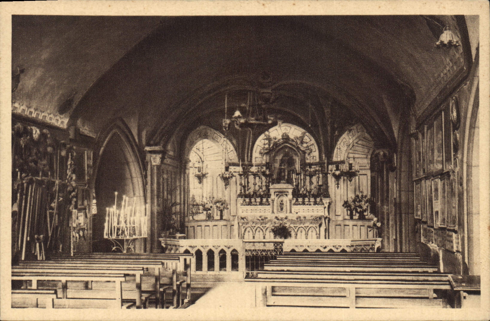 CPA Sanctuaire de Notre Dame de Myans Chapelle Souterraine Les Ex voto 