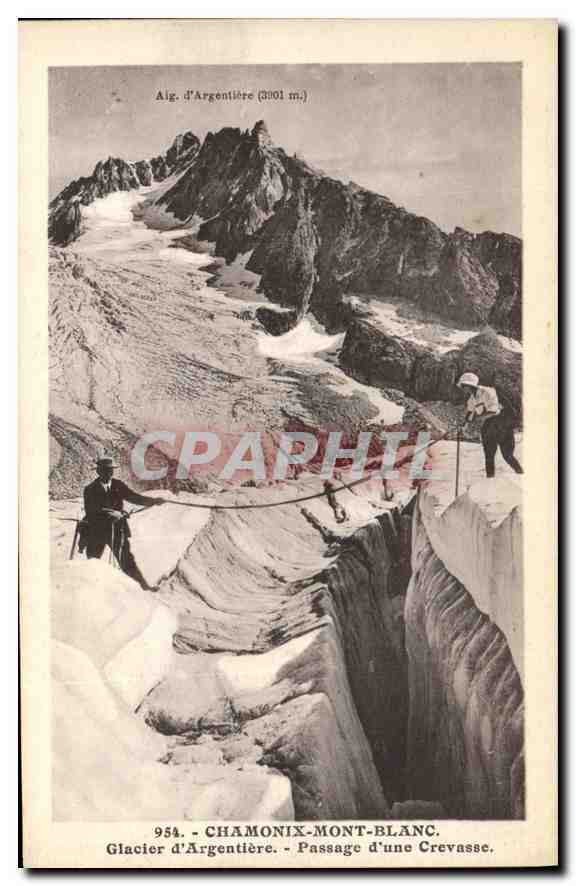 CPA Chamonix Mont Blanc Glacier d'Argentiere Passage d'Une Crevasse Alpinisme