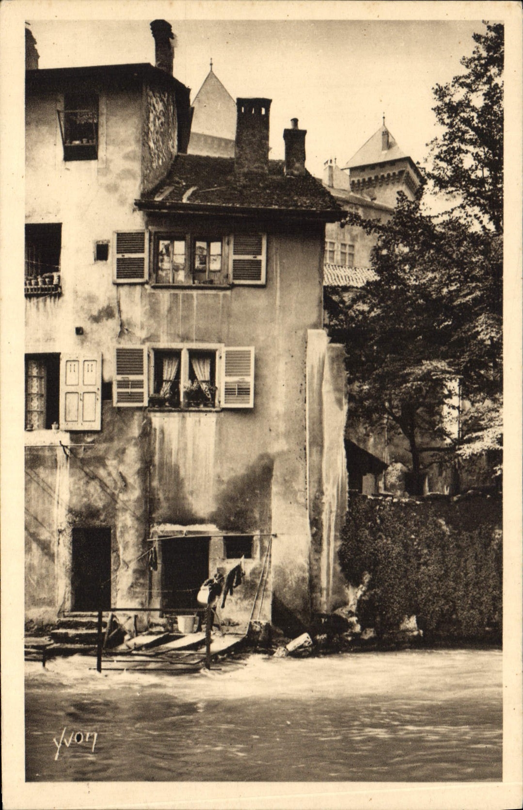 Annecy (Haute-Savoie) — Vieille maison en bordure du Thiou — Les Éditions d'Art Yvon, Paris