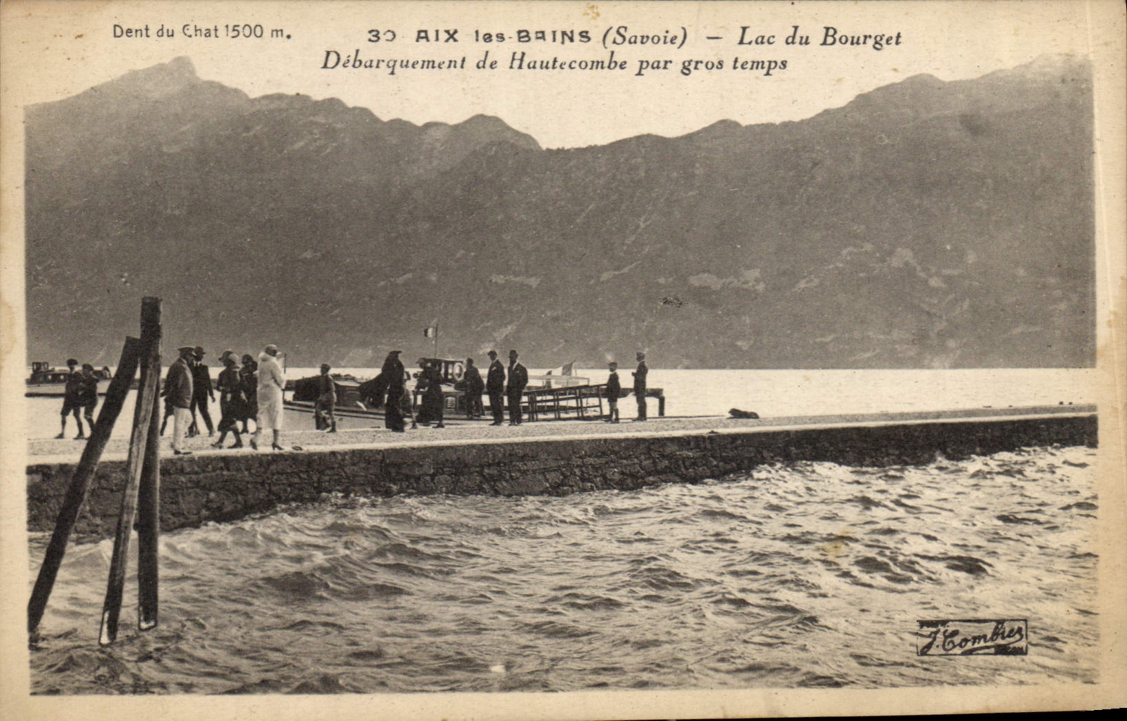 CPA Aix les Bains Savoie Lac du Bourget Debarquement de Hautecombe par gros temps 