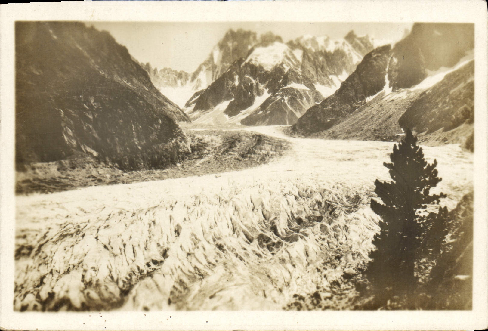 Chamonix-Mont-Blanc — La Mer de Glace — éditeur Chamonix-Mont-Blanc