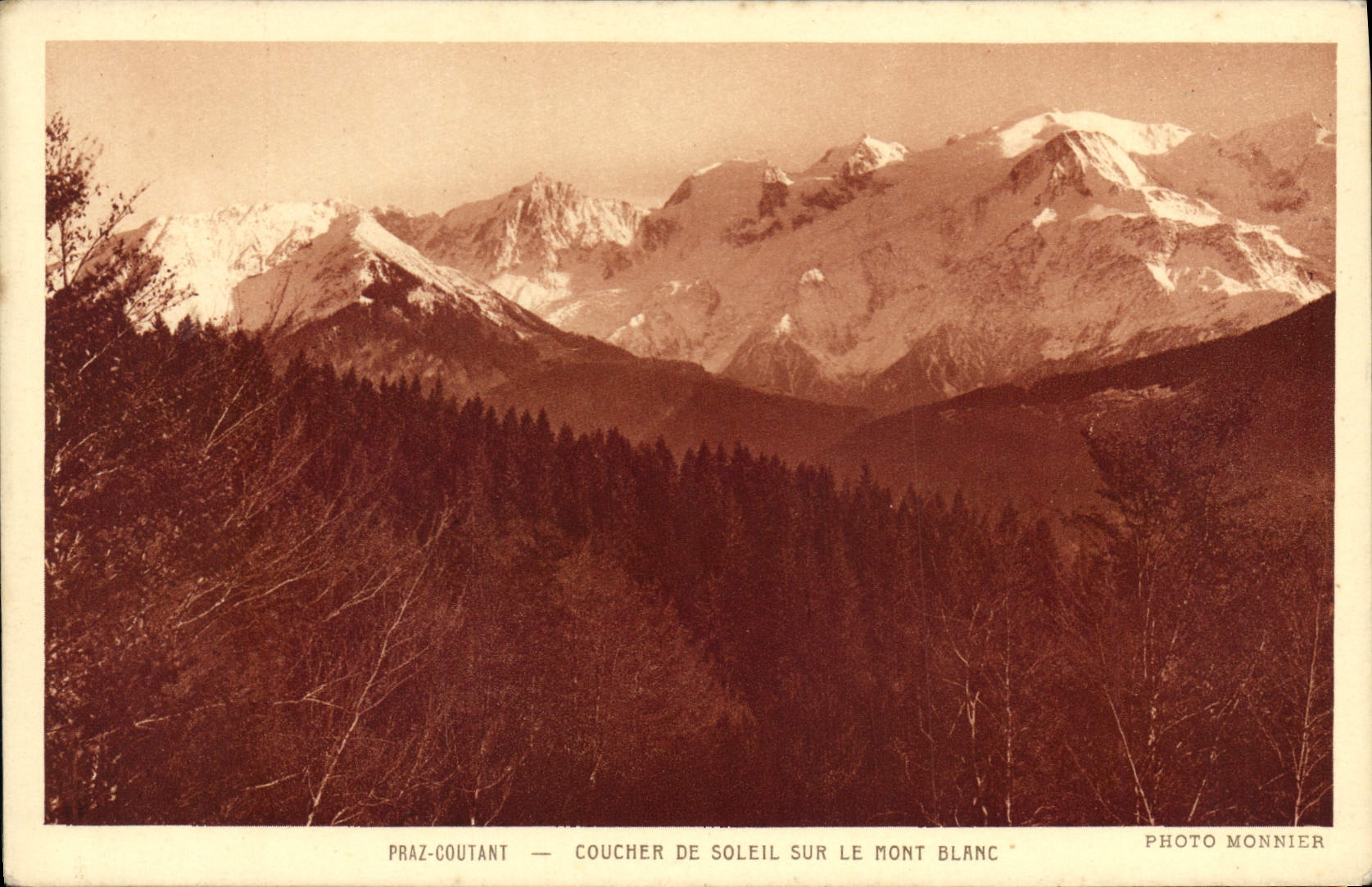 Praz-Coutant — Coucher de soleil sur le Mont Blanc — Photo Monnier