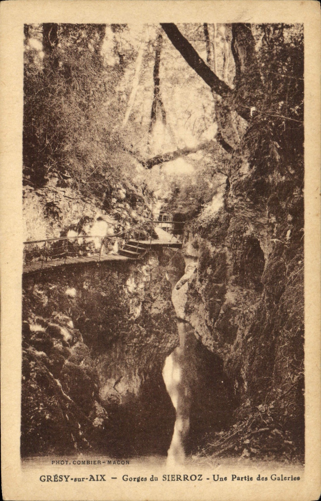 CPA Gresy sur Aix Gorges du Sierroz Une Partie des Galeries 