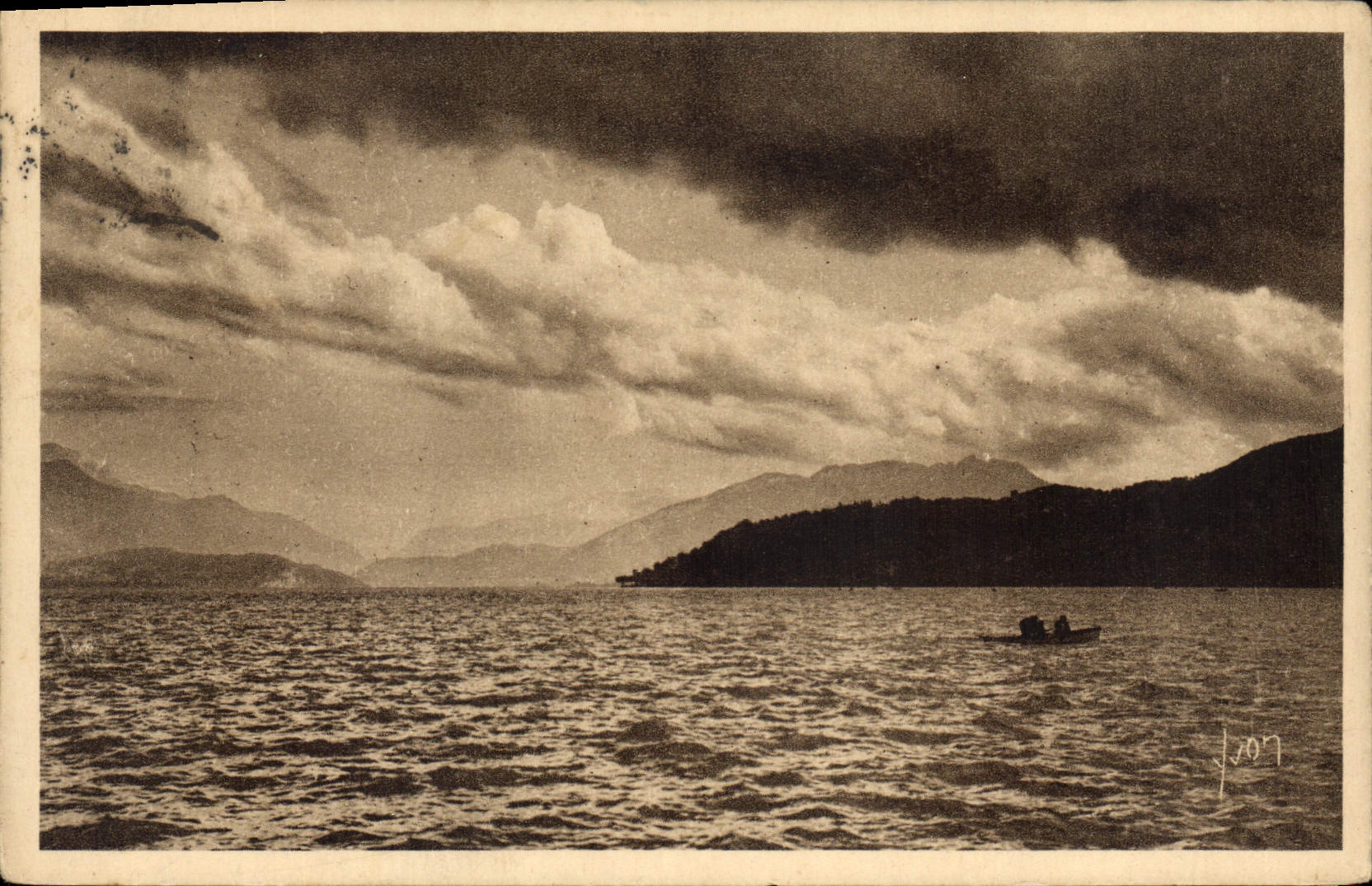Lac d'Annecy — vue panoramique avec bateau — Les Éditions d'Art N° 43