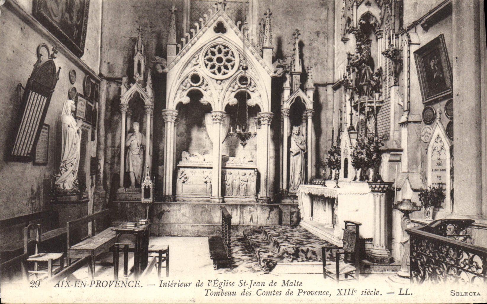Aix-en-Provence — Intérieur de l'Église St-Jean de Malte — Tombeau des Comtes de Provence, XIIIe siècle — LL. SELECTA