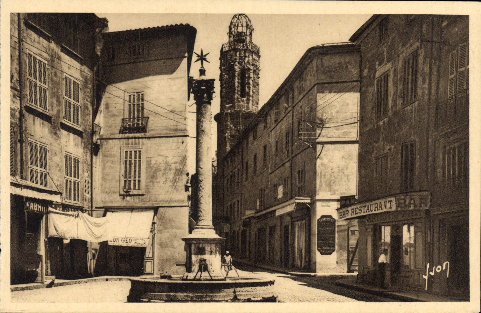 Aix-en-Provence — Place des Augustins — Rue Espériat — Les Éditions d'Art