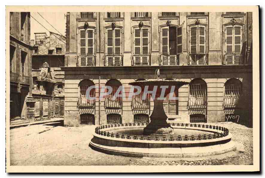 Place d'Albertas — Aix-en-Provence (B.-du-R.) — Éditions d'Art Yvonn