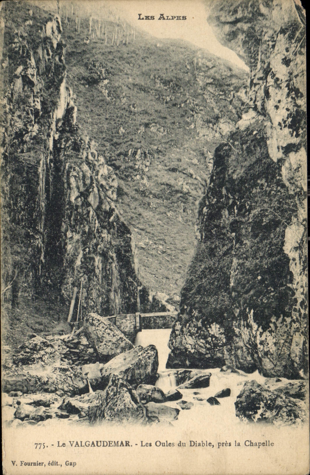Les Oules du Diable, près la Chapelle — Le Valgaudemar — V. Fournier, édit., Gap, n°775