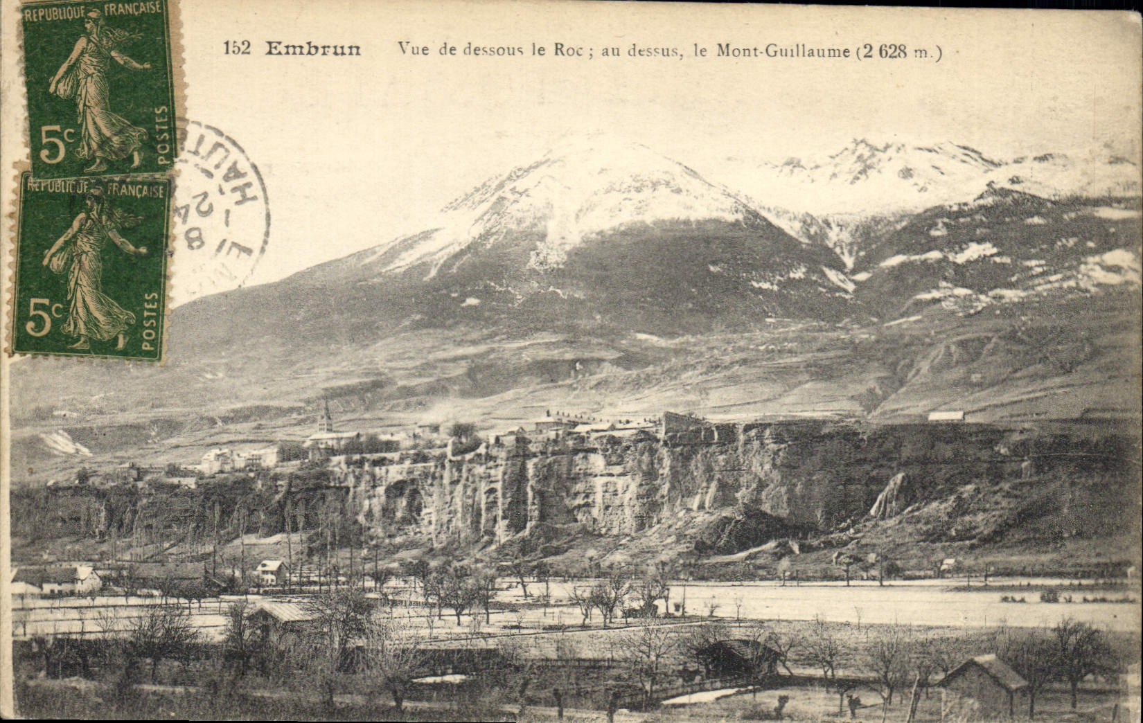 Embrun — Vue de dessous le Roc ; au dessus, le Mont-Guillaume (2 628 m.) — Éditeur inconnu, n° 152