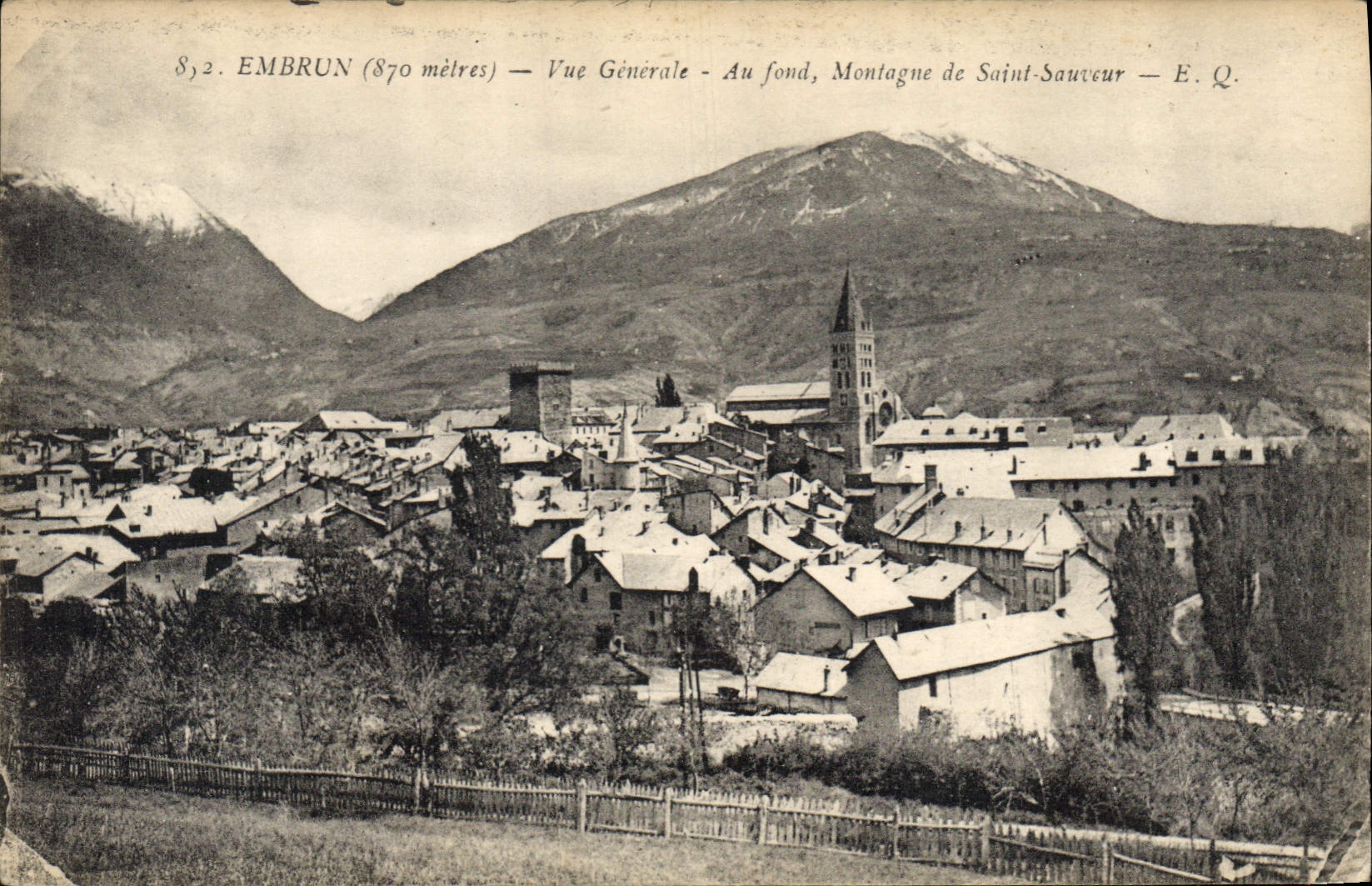 Embrun (870 mètres) — Vue Générale — Montagne de Saint-Sauveur — E. Q.