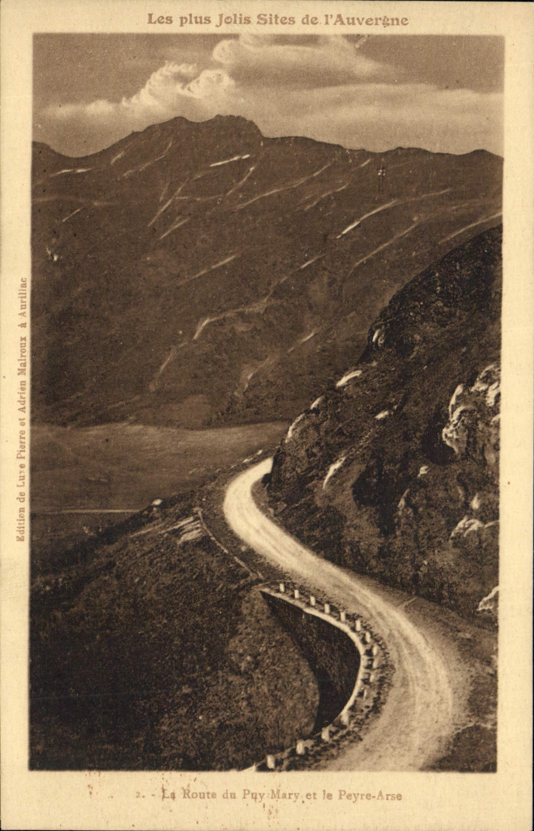La Route du Puy-Mary et le Peyre-Arse — Les plus Jolis Sites de l'Auvergne — Édition de Lure Fiere et Adrien Maireaux & Aurilliac