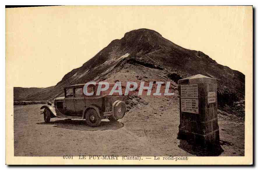 CPA Le Puy Mary Cantal le Rond Point Automobile