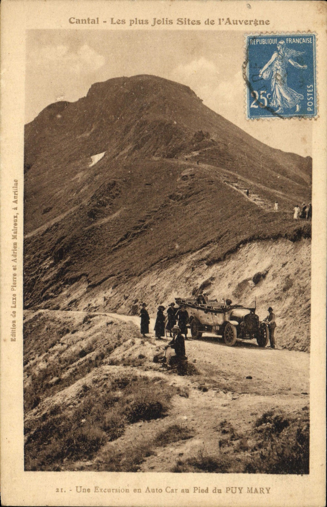 CPA Cantal les Plus Jolis Sites de l'Auvergne Un excursion en auto car