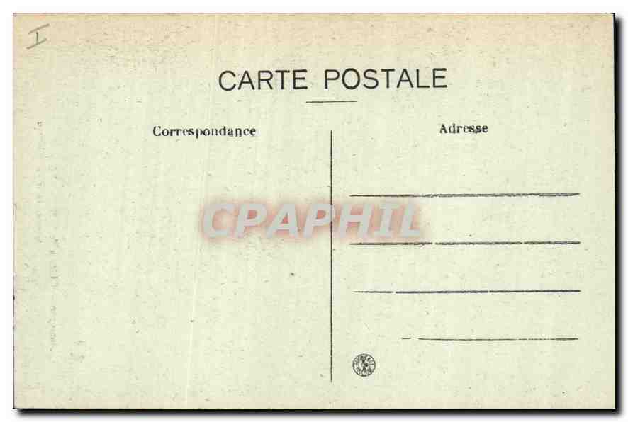 CPA Auvergne Chateau de Tournoel Grande Cour du Chateau  — Rückseite