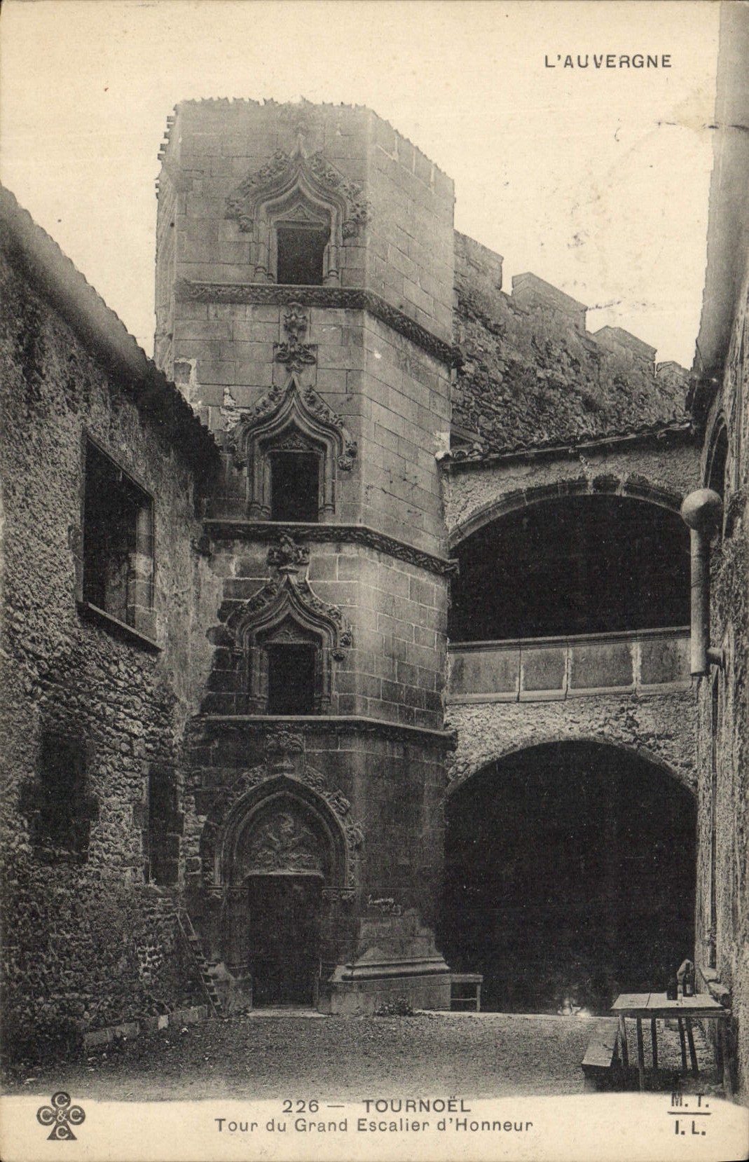 Tour du Grand Escalier d'Honneur — Tournœl — L'Auvergne — éditeur M.L. n°226
