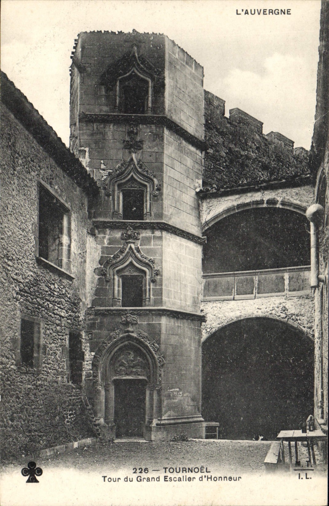 Tour du Grand Escalier d'Honneur — Tournœl — L'Auvergne, éditeur I.L. n° 226