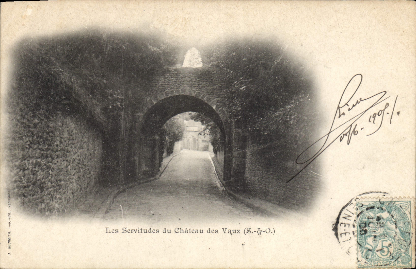 Les Servitudes du Château des Vaux (S.-S.-O.) — A. Sourdéa, Versailles