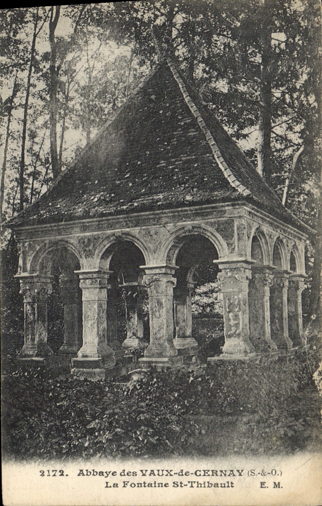 Abbaye des Vaux-de-Cernay — La Fontaine Saint-Thibault — E. M.