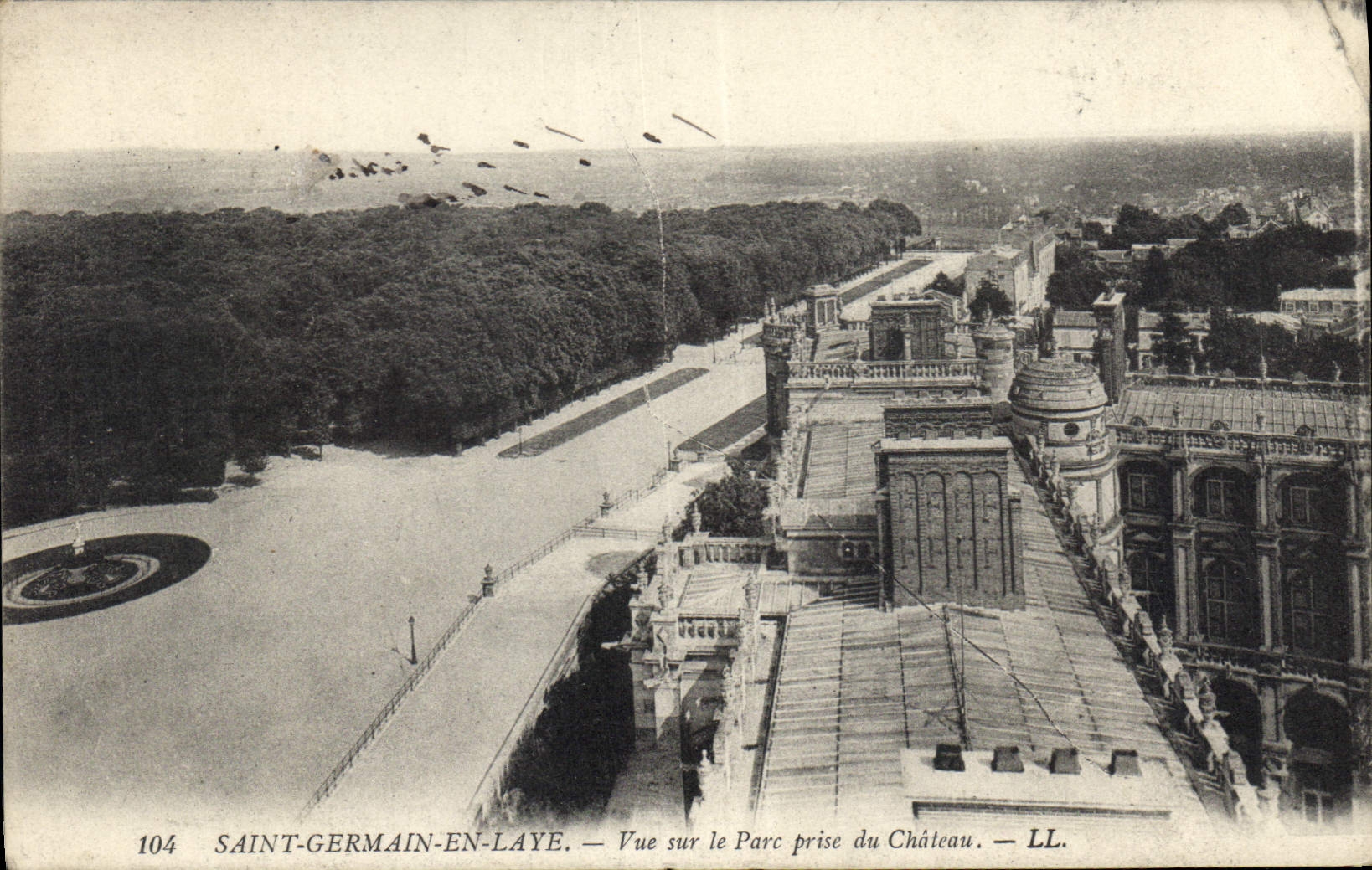 CPA Saint Germain en Laye vue sur le Parc Prise du Chateau
