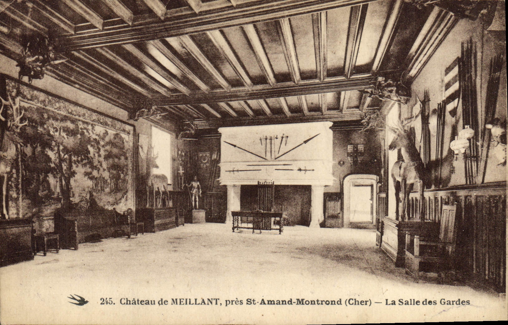 CPA Chateau de Meillant pres St Amand Montrond Cher la Salle des Gardes 