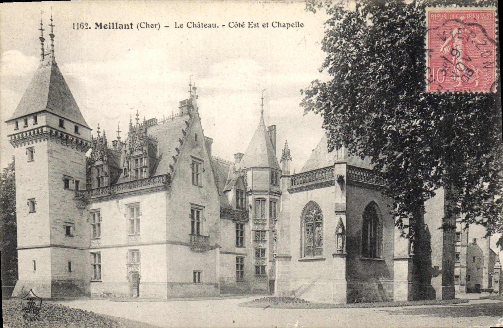 CPA Meillant Cher le Chateau Cote Est et Chapelle 