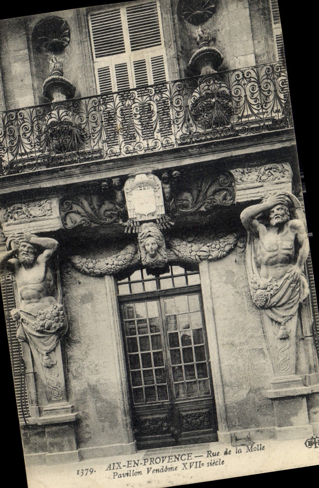 CPA Aix en Provence Rue de la Molle Pavillon Vendome XVII siecle 