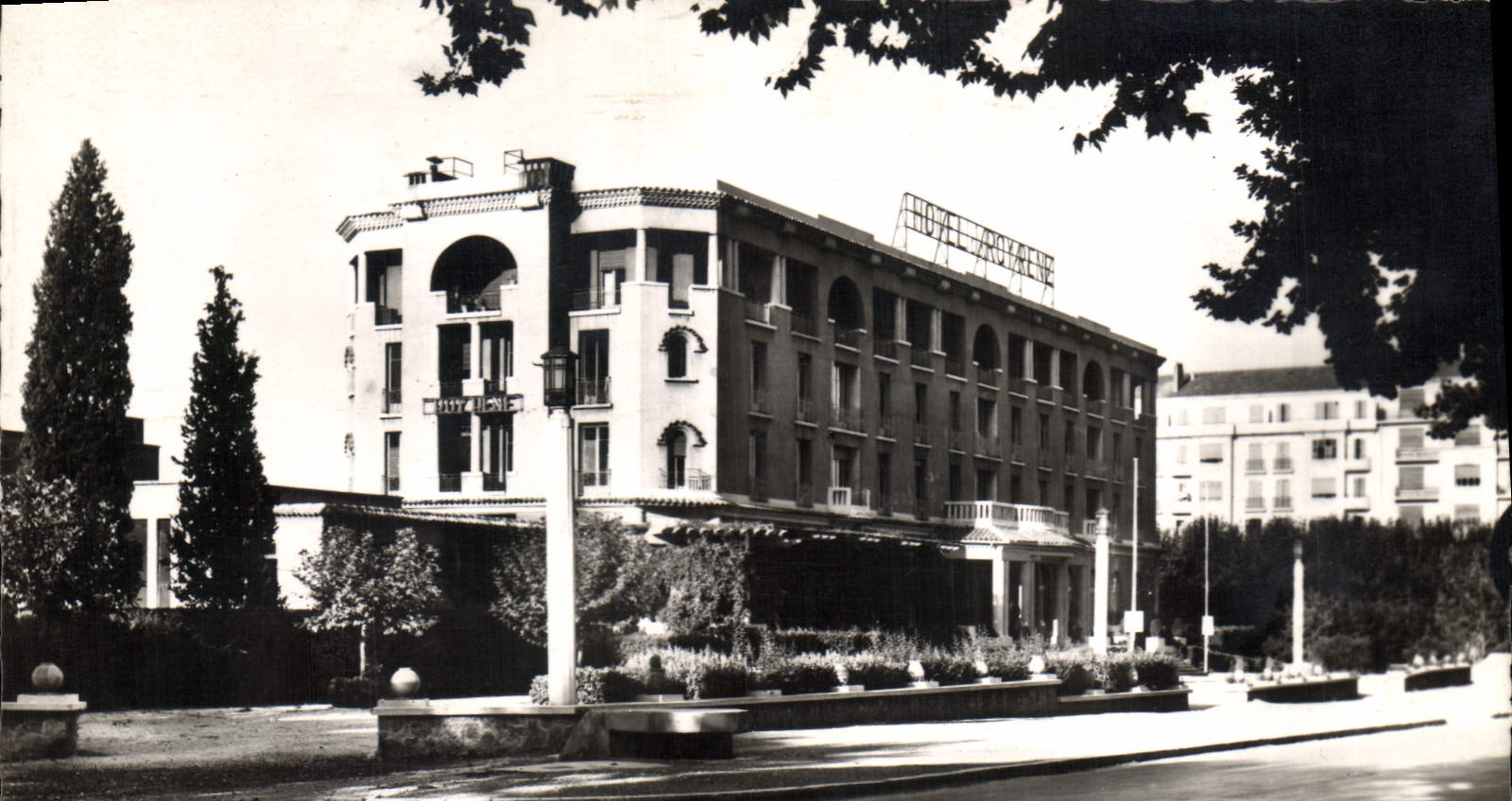 Hotel du Roy René — Aix-en-Provence — Publisher AIX-en-PROVENCE Hotel du Roy René