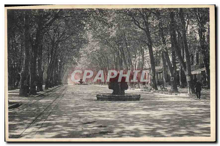 Aix-en-Provence — Avenue arborée avec fontaine — J. Gonlard, Éditeur Aix-en-Provence