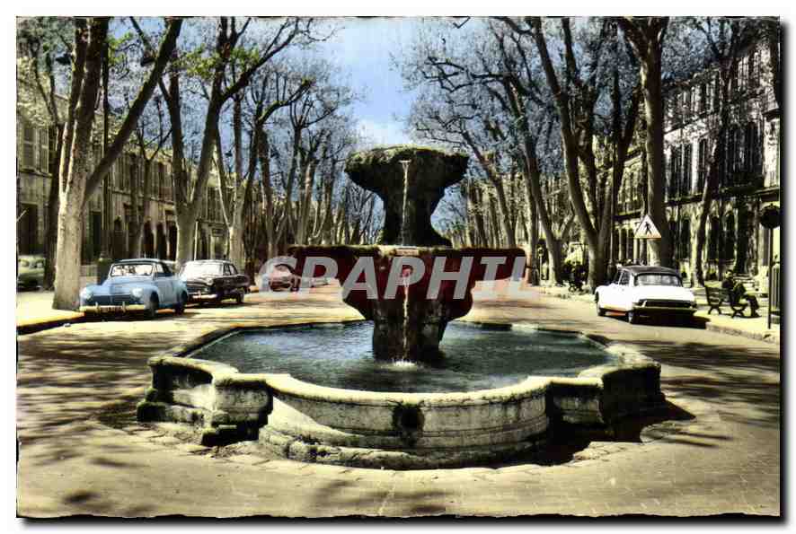 Fontaine des 9 Canons — Aix-en-Provence — True Photography